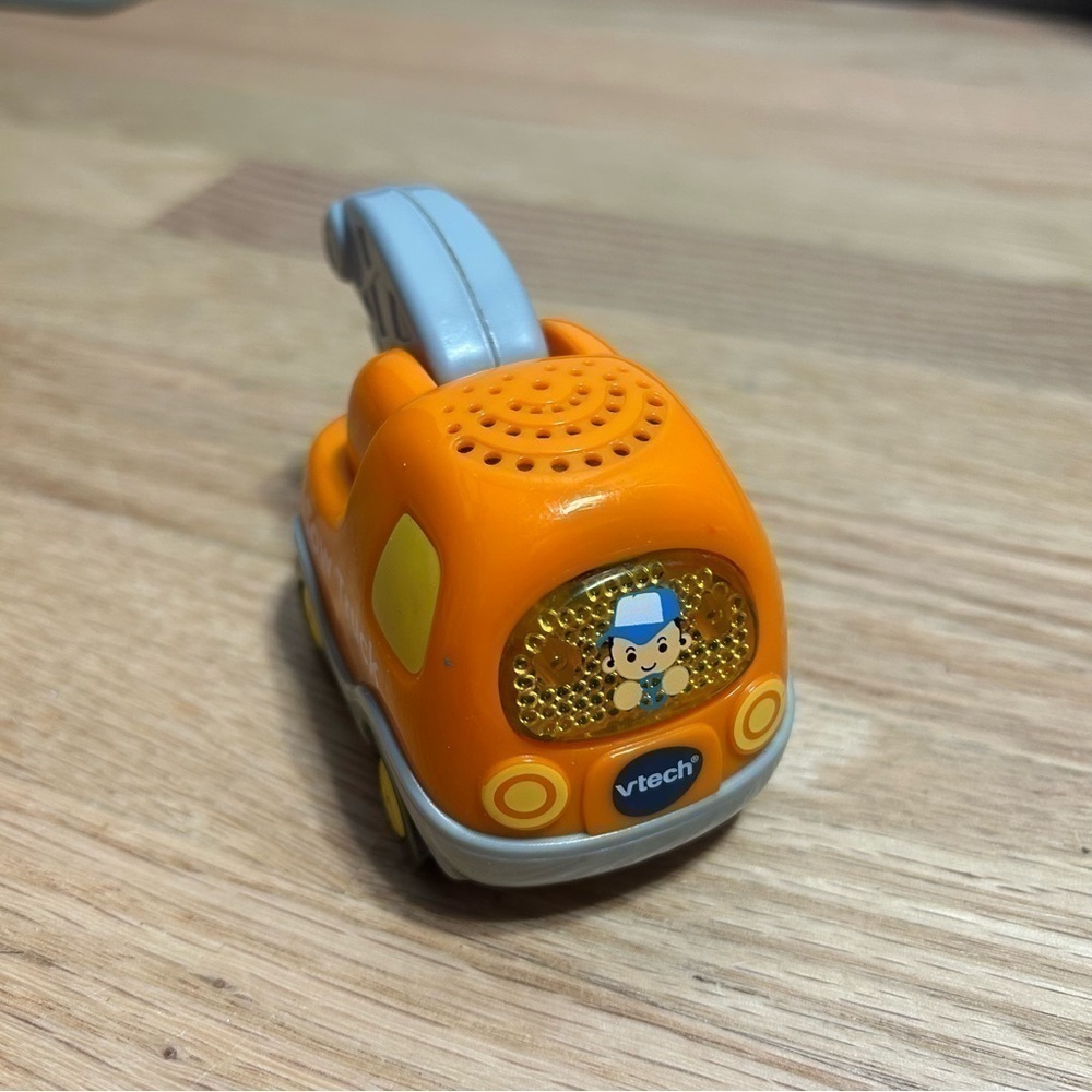 Vtech Tow Truck Go Go Smart Wheels Vehicles Musical Light Up Kids Toy Orange